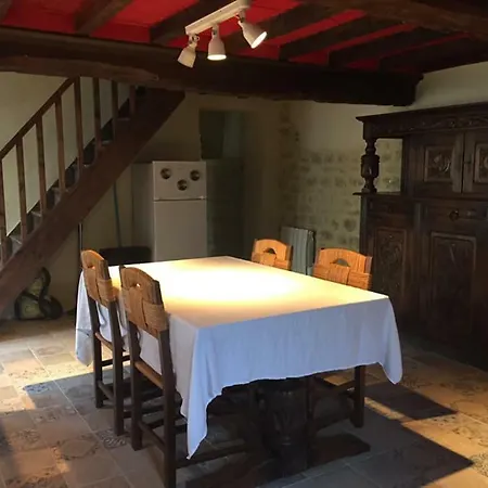 Le Lieu Daguet בית הארחה 3*